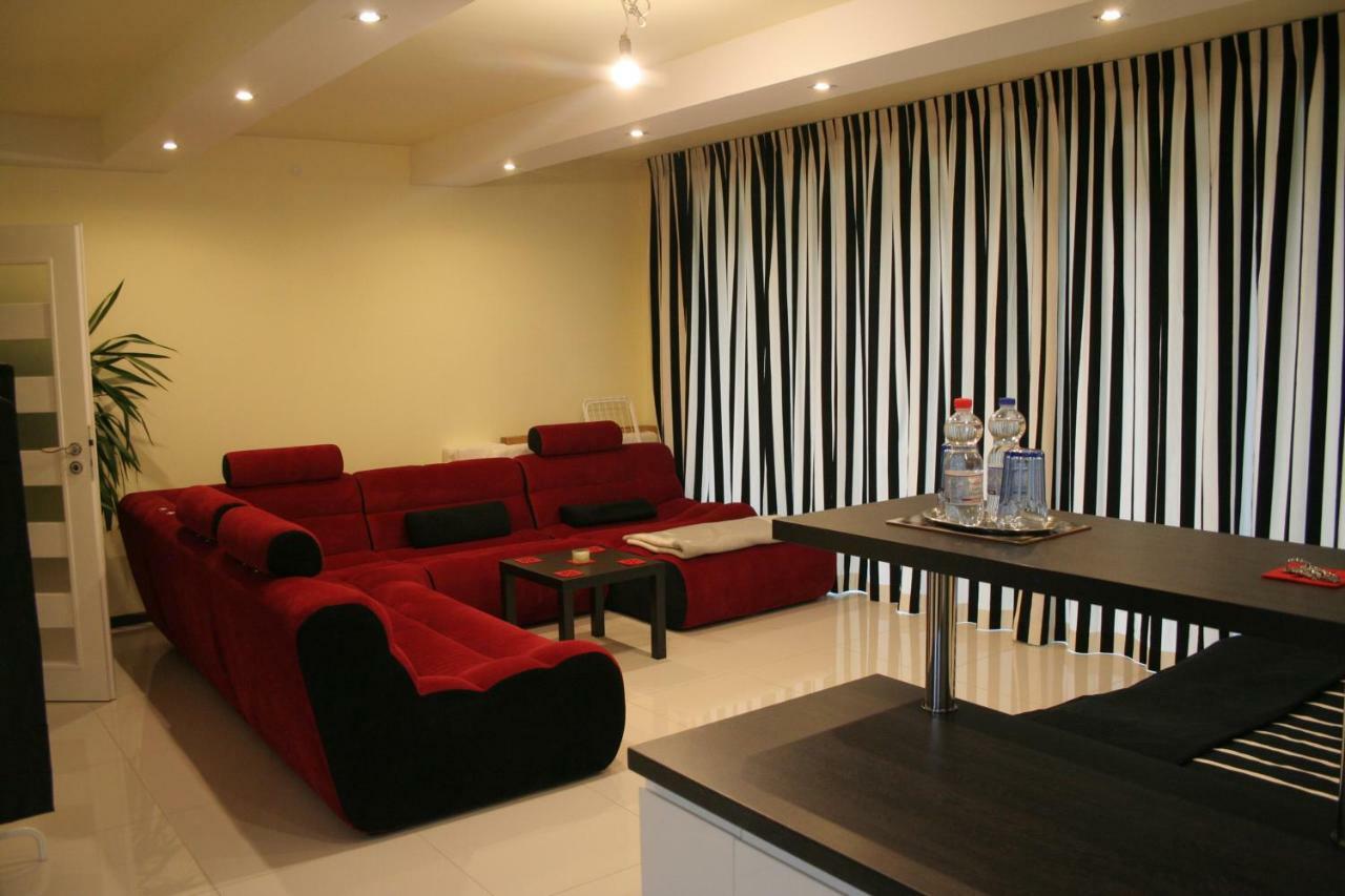 Casa Pablo Apartment Jablonna  ภายนอก รูปภาพ